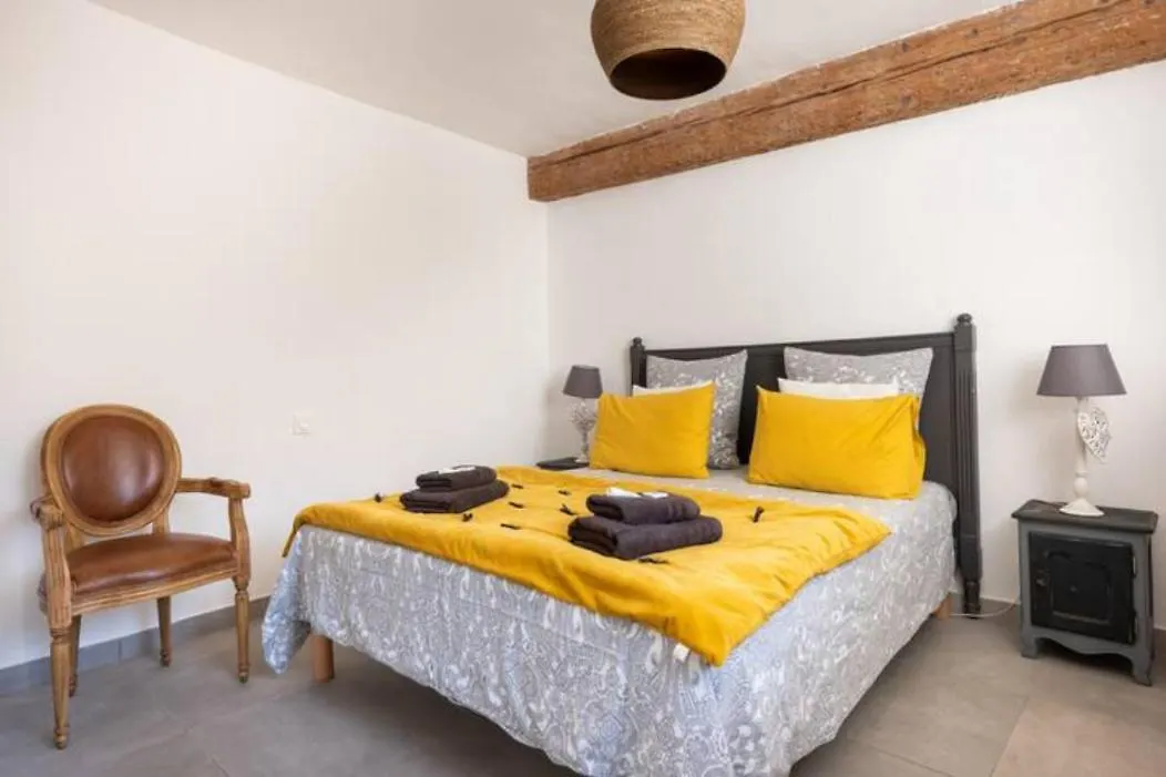 La Tour 1 Appartement Au Coeur Du Centre Ville LʼIsle-sur-la-Sorgue Frankrig